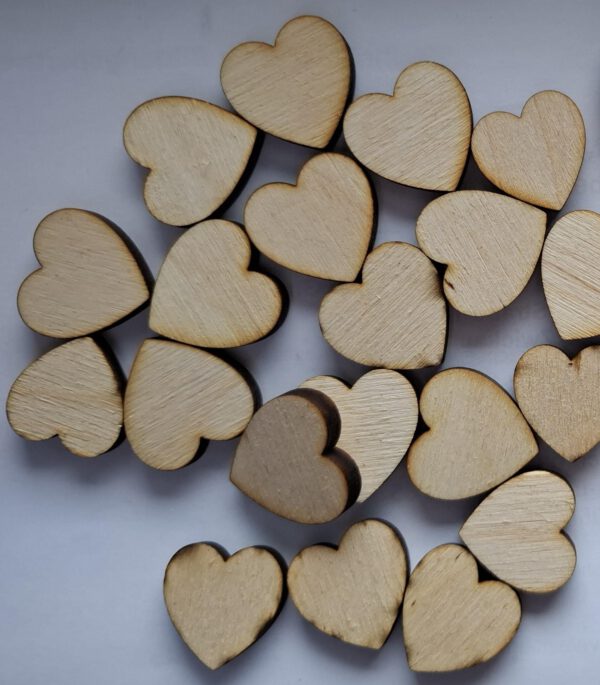 100 Kleine Herzen aus hellem Sperrholz - Perfekt zum Basteln, Dekorieren, Bemalen & als Geschenk - Vielseitige DIY-Deko - PUS Design